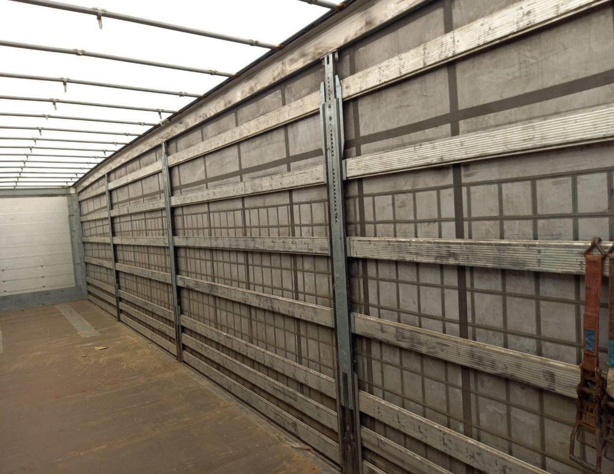 2021 Schmitz Cargobull SCS24/L Varios - Curtainsider semi-trailer: picture 4 2021 Schmitz Cargobull SCS24/L Varios - Curtainsider semi-trailer: picture 4