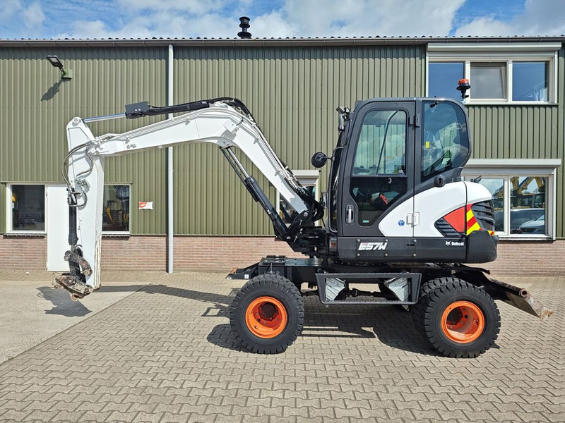 Bobcat E57W - Wheel excavator: picture 1 Bobcat E57W - Wheel excavator: picture 1