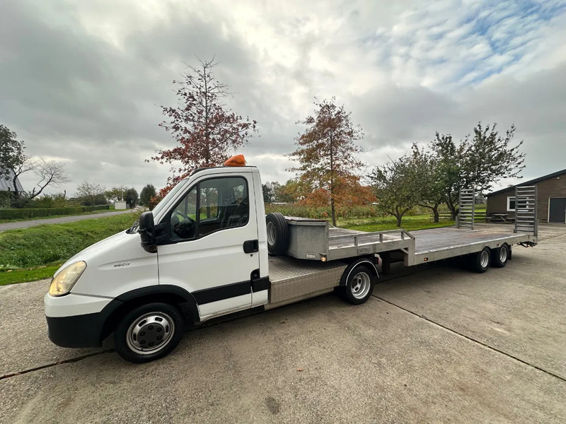 Iveco Daily 35C17 BE TREKKER 12T COMBI MET VELDHUIZEN SDO TRAILER 2008 / EURO 5 / 3 PERS. - Tractor unit: picture 3 Iveco Daily 35C17 BE TREKKER 12T COMBI MET VELDHUIZEN SDO TRAILER 2008 / EURO 5 / 3 PERS. - Tractor unit: picture 3