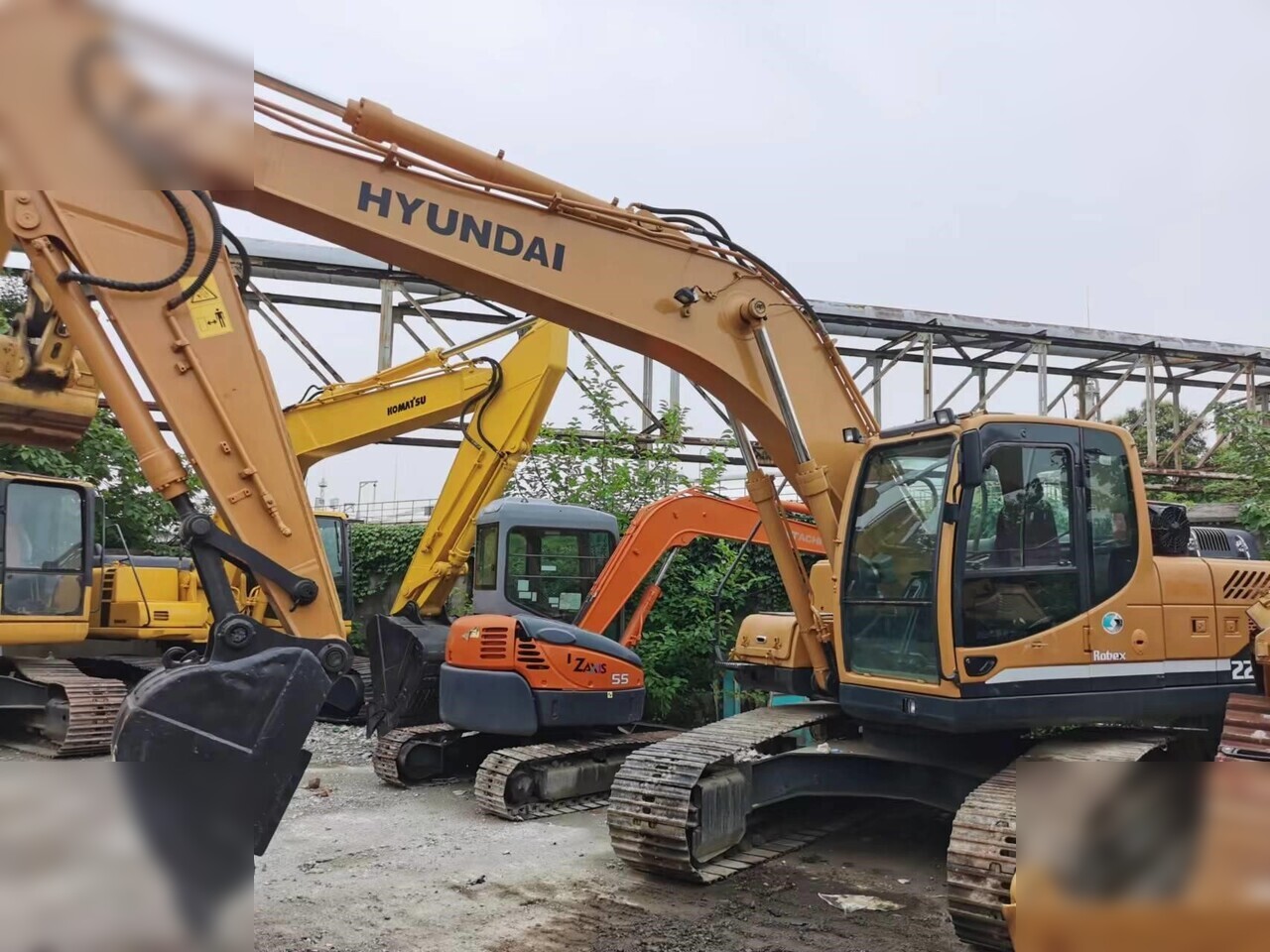 HYUNDAI ROBEX 220 LC-9S - Crawler excavator: picture 3 HYUNDAI ROBEX 220 LC-9S - Crawler excavator: picture 3