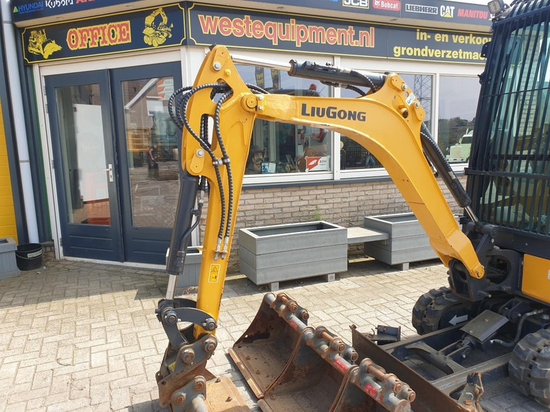 Mini excavator LIUGONG 9018F: picture 9