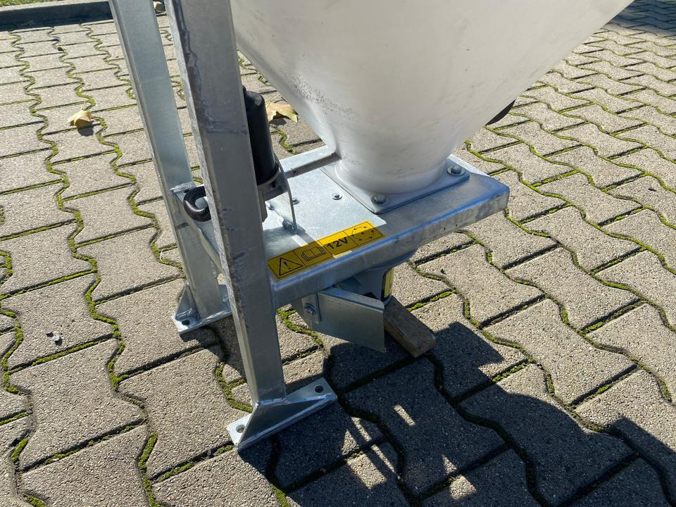 Sand/ Salt spreader Elektrischer Salzstreuer / Universalstreuer / Winterdienst / 12V / INKL.19% MWST *SOFORT!*: picture 8 Sand/ Salt spreader Elektrischer Salzstreuer / Universalstreuer / Winterdienst / 12V / INKL.19% MWST *SOFORT!*: picture 8