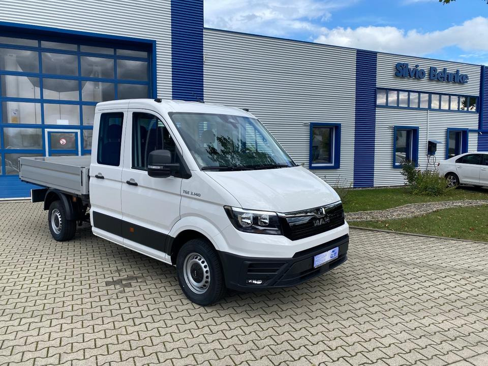 MAN TGE 3.140 Doka Pritsche Next Level *TEMPO*KLIMA*CAM*AHK*APP*PDC*INKL.19% MWST*SOFORT!* - Flatbed van, Combi van: picture 1 MAN TGE 3.140 Doka Pritsche Next Level *TEMPO*KLIMA*CAM*AHK*APP*PDC*INKL.19% MWST*SOFORT!* - Flatbed van, Combi van: picture 1