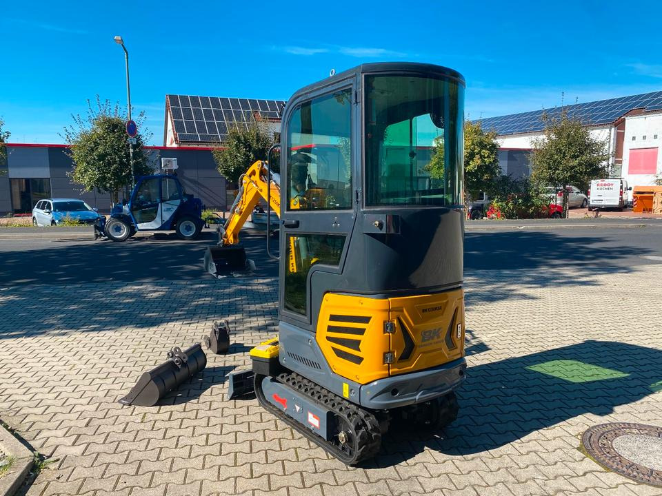 Minibagger BK1250KSR inkl. Schaufelpaket *INKL.19% MWST*KUBOTA*SCHWENKARM*VERSTELLFAHRW*SOFORT!* - Mini excavator: picture 4 Minibagger BK1250KSR inkl. Schaufelpaket *INKL.19% MWST*KUBOTA*SCHWENKARM*VERSTELLFAHRW*SOFORT!* - Mini excavator: picture 4
