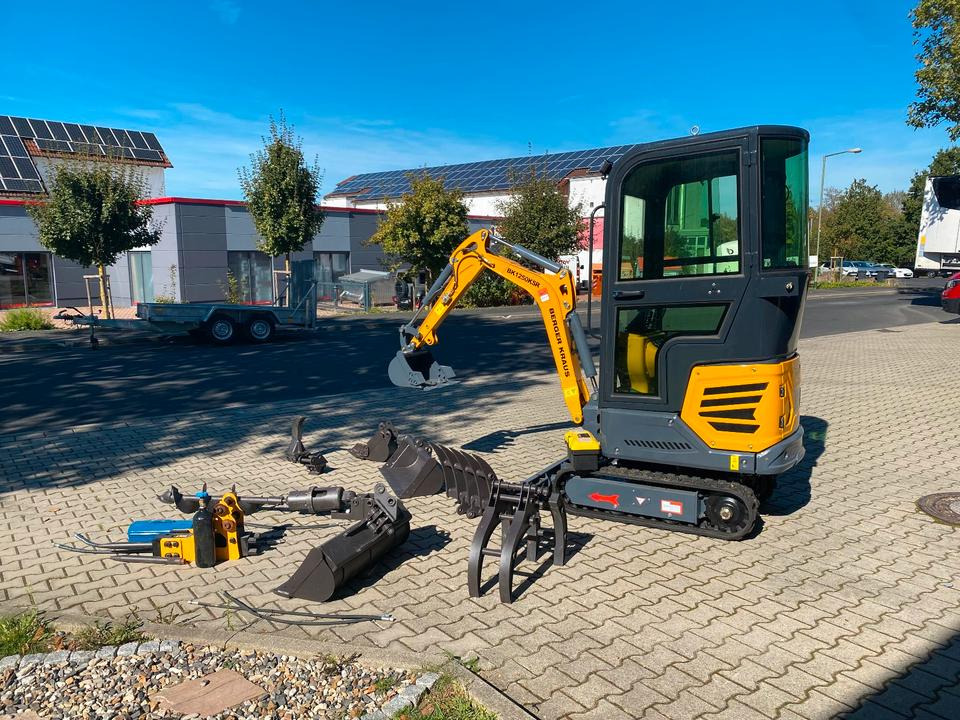 Minibagger BK1250KSR inkl. Zubehörpaket Groß *INKL.19% MWST*KUBOTA*SCHWENKARM*VERSTELLFAHRW*SOFORT!* - Mini excavator: picture 3 Minibagger BK1250KSR inkl. Zubehörpaket Groß *INKL.19% MWST*KUBOTA*SCHWENKARM*VERSTELLFAHRW*SOFORT!* - Mini excavator: picture 3