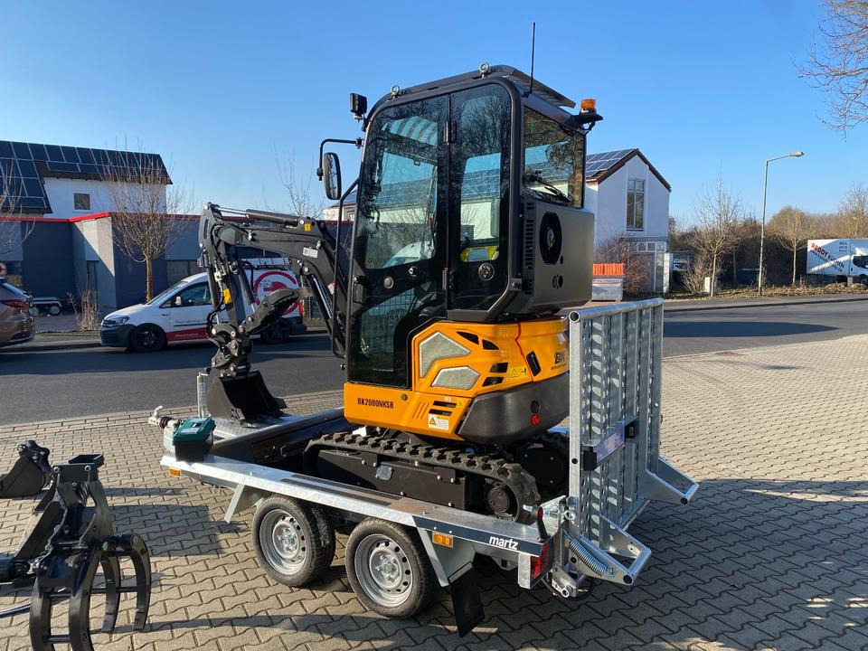 Minibagger BK2000NKSR + Tieflader + Zubehör *INKL.19% MWST*BERGER KRAUS*KUBOTA* KLIMA*SCHWENKARM*VERSTELLFAHRWERK* - Mini excavator, Trailer: picture 5 Minibagger BK2000NKSR + Tieflader + Zubehör *INKL.19% MWST*BERGER KRAUS*KUBOTA* KLIMA*SCHWENKARM*VERSTELLFAHRWERK* - Mini excavator, Trailer: picture 5