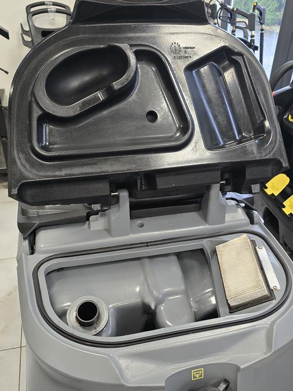 Scrubber dryer KÄRCHER B 90 + R75 266 working hours: picture 15 Scrubber dryer KÄRCHER B 90 + R75 266 working hours: picture 15