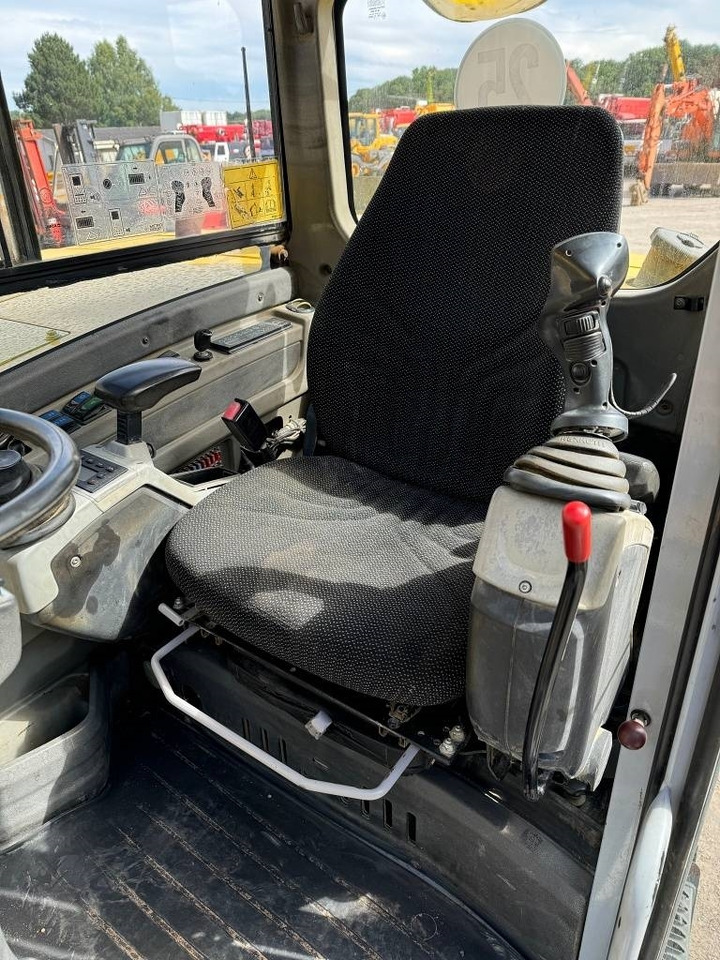 Wacker Neuson EW 100 - Wheel excavator: picture 4 Wacker Neuson EW 100 - Wheel excavator: picture 4