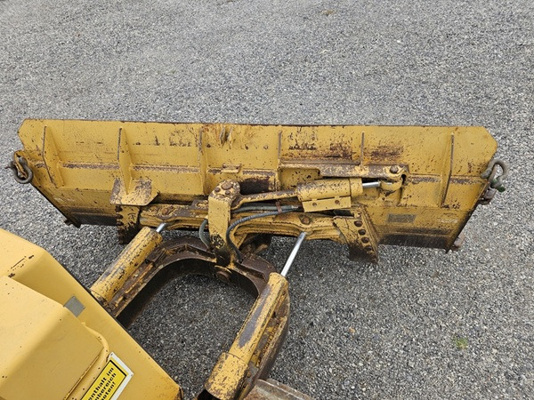 Bulldozer CATERPILLAR D4H: picture 14