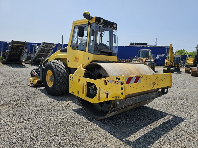 - Compactor: picture 5 - Compactor: picture 5