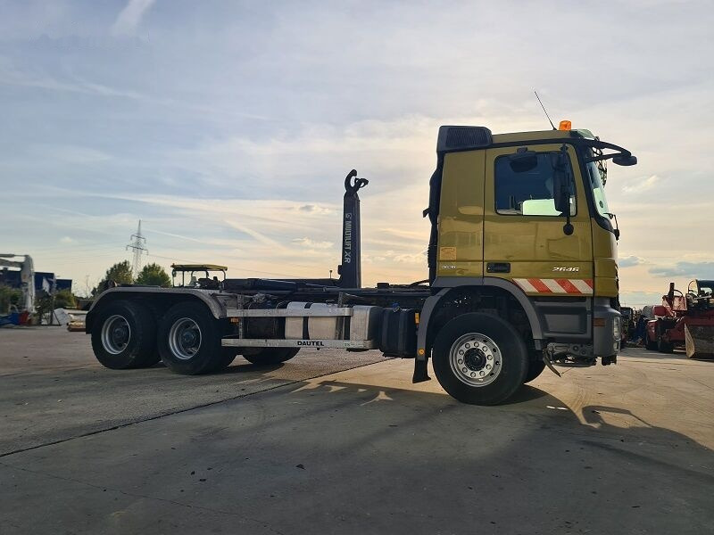 Mercedes-Benz DB2646 - Hook lift truck: picture 5 Mercedes-Benz DB2646 - Hook lift truck: picture 5