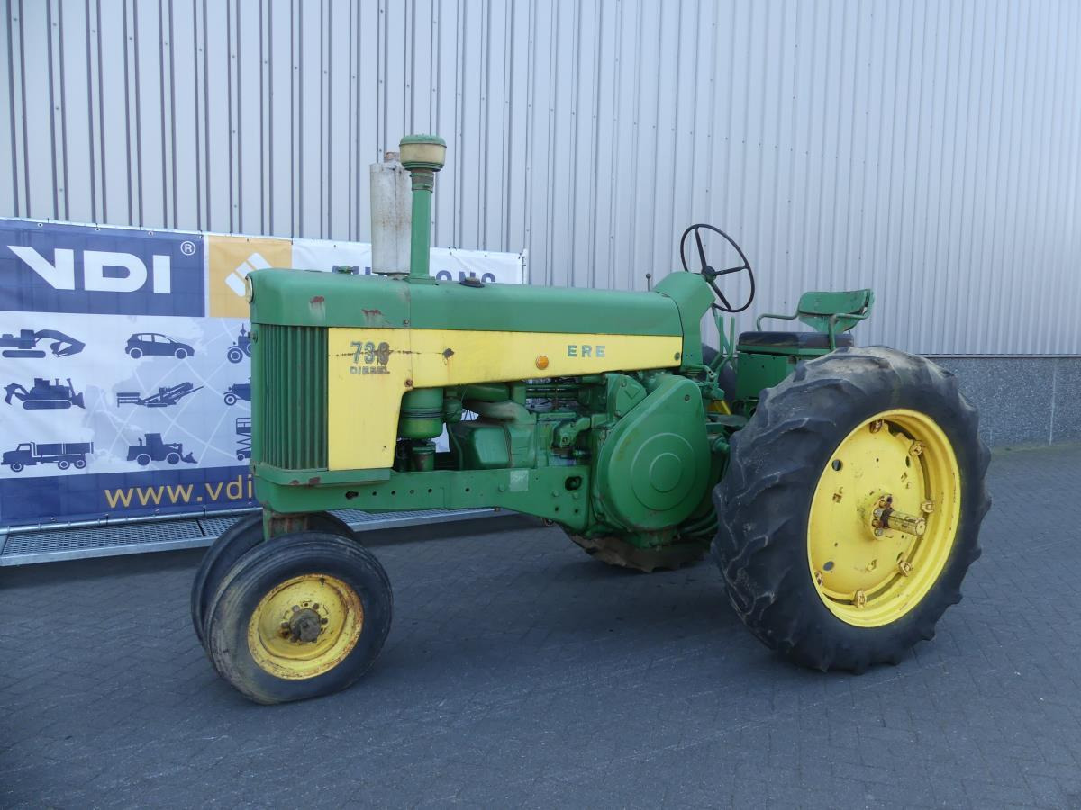 John-Deere 730 - Farm tractor: picture 1 John-Deere 730 - Farm tractor: picture 1