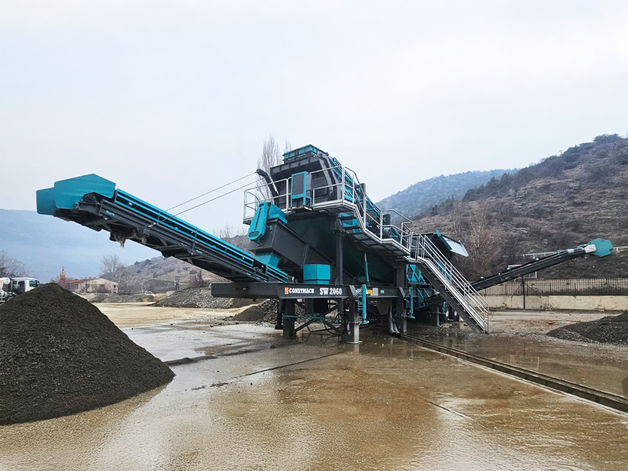 Constmach Mobile Sieb- und Waschanlage 60-200 t/h - Screener: picture 2 Constmach Mobile Sieb- und Waschanlage 60-200 t/h - Screener: picture 2