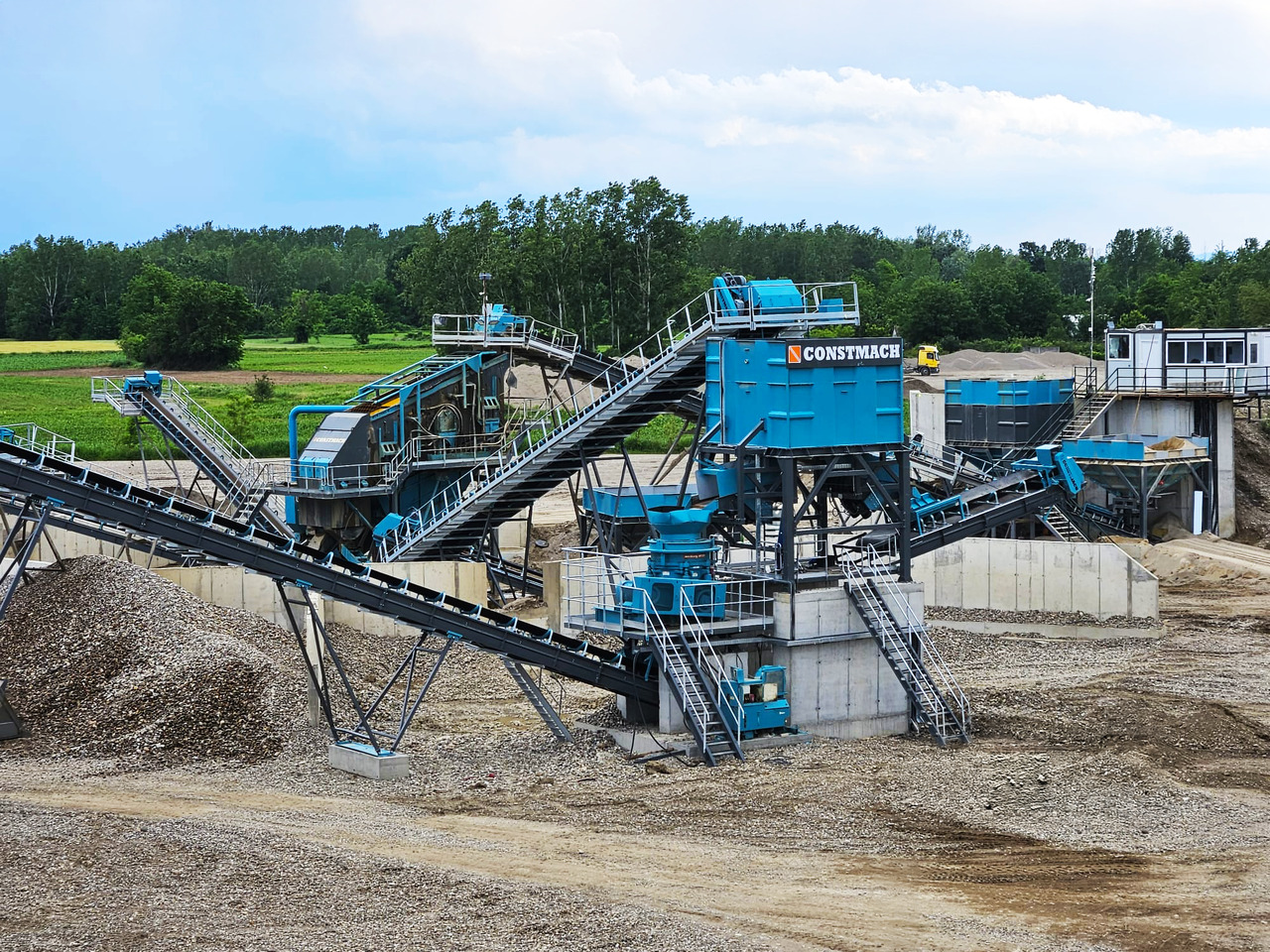 Constmach Stationary Sand And Gravel Washing And Screening Plant - Screener: picture 2 Constmach Stationary Sand And Gravel Washing And Screening Plant - Screener: picture 2