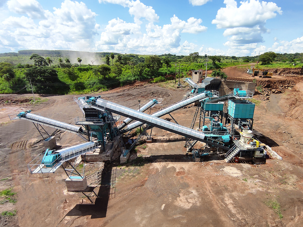 Constmach Stationary Stone Crushing and Screening Plant 50 to 1,000 TPH - Crusher: picture 4 Constmach Stationary Stone Crushing and Screening Plant 50 to 1,000 TPH - Crusher: picture 4
