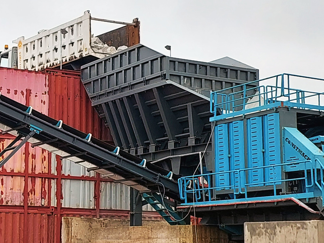 Constmach Vibrationsförderer mit Kapazitäten von 80 bis 500 Tonnen - Mining machinery: picture 3 Constmach Vibrationsförderer mit Kapazitäten von 80 bis 500 Tonnen - Mining machinery: picture 3