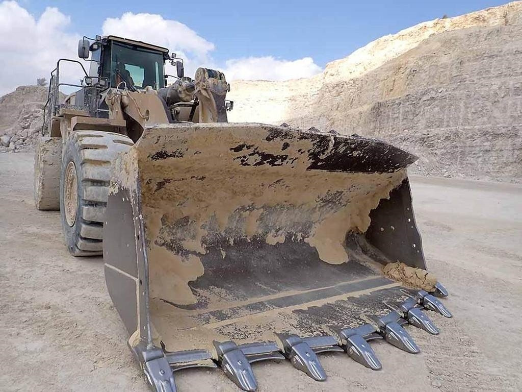 CAT 988K  - Wheel loader: picture 2 CAT 988K  - Wheel loader: picture 2