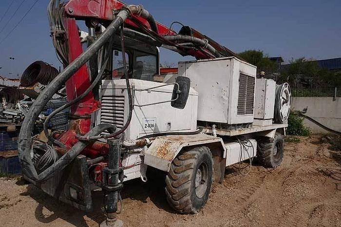 Titan IS26 - Concrete pump truck: picture 3 Titan IS26 - Concrete pump truck: picture 3
