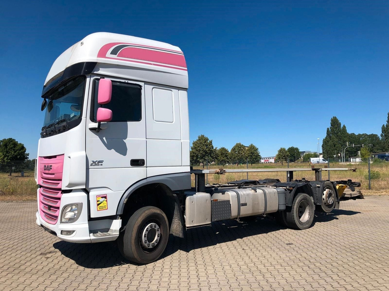 DAF XF460 SSC Liftachse*LBW*AHK*Standkl*Mega - Container transporter/ Swap body truck: picture 2 DAF XF460 SSC Liftachse*LBW*AHK*Standkl*Mega - Container transporter/ Swap body truck: picture 2