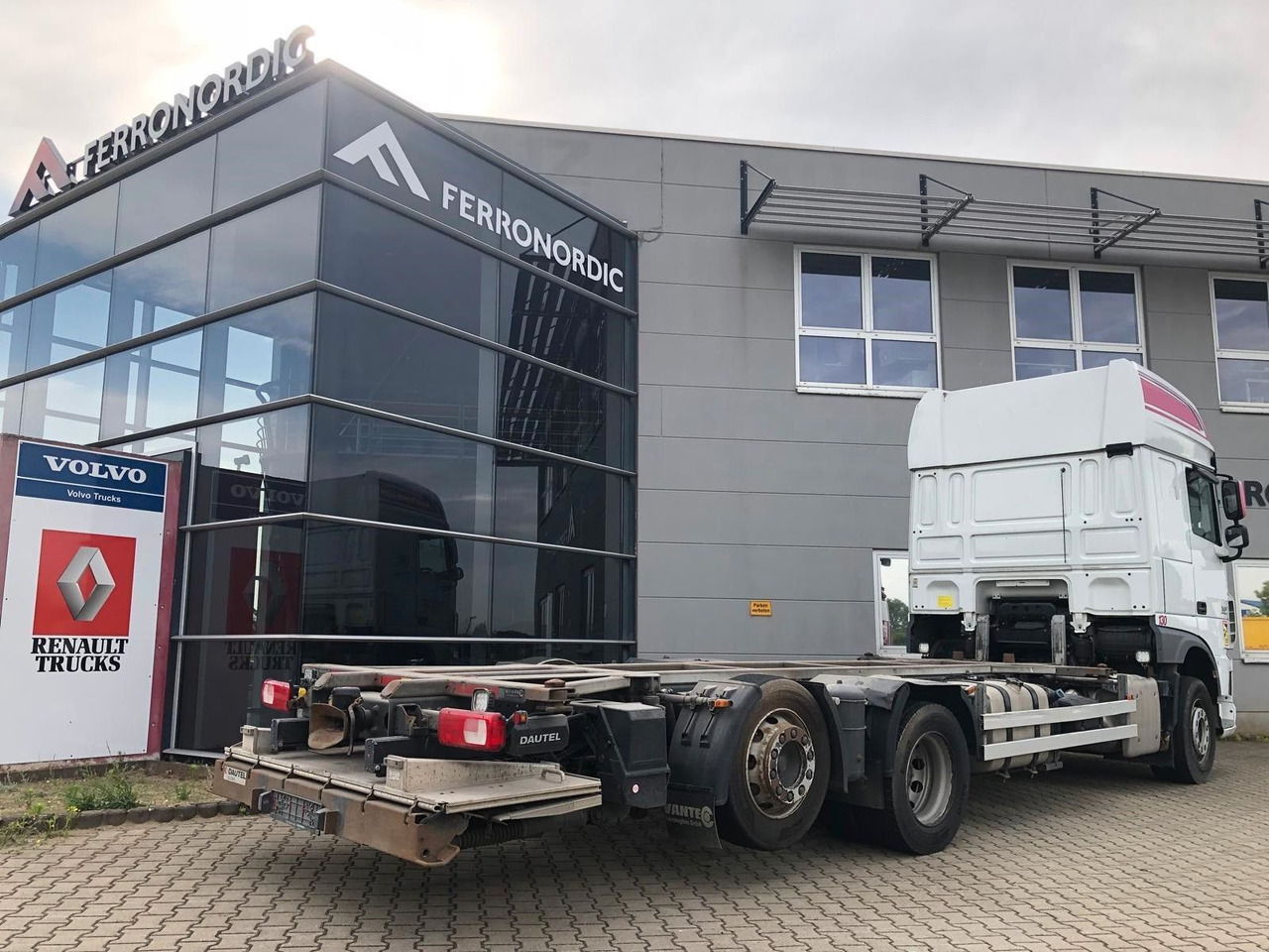 DAF XF460SSC Lenk/Lift*LBW*Standkl*Mega*NeueKuppl. - Container transporter/ Swap body truck: picture 4 DAF XF460SSC Lenk/Lift*LBW*Standkl*Mega*NeueKuppl. - Container transporter/ Swap body truck: picture 4