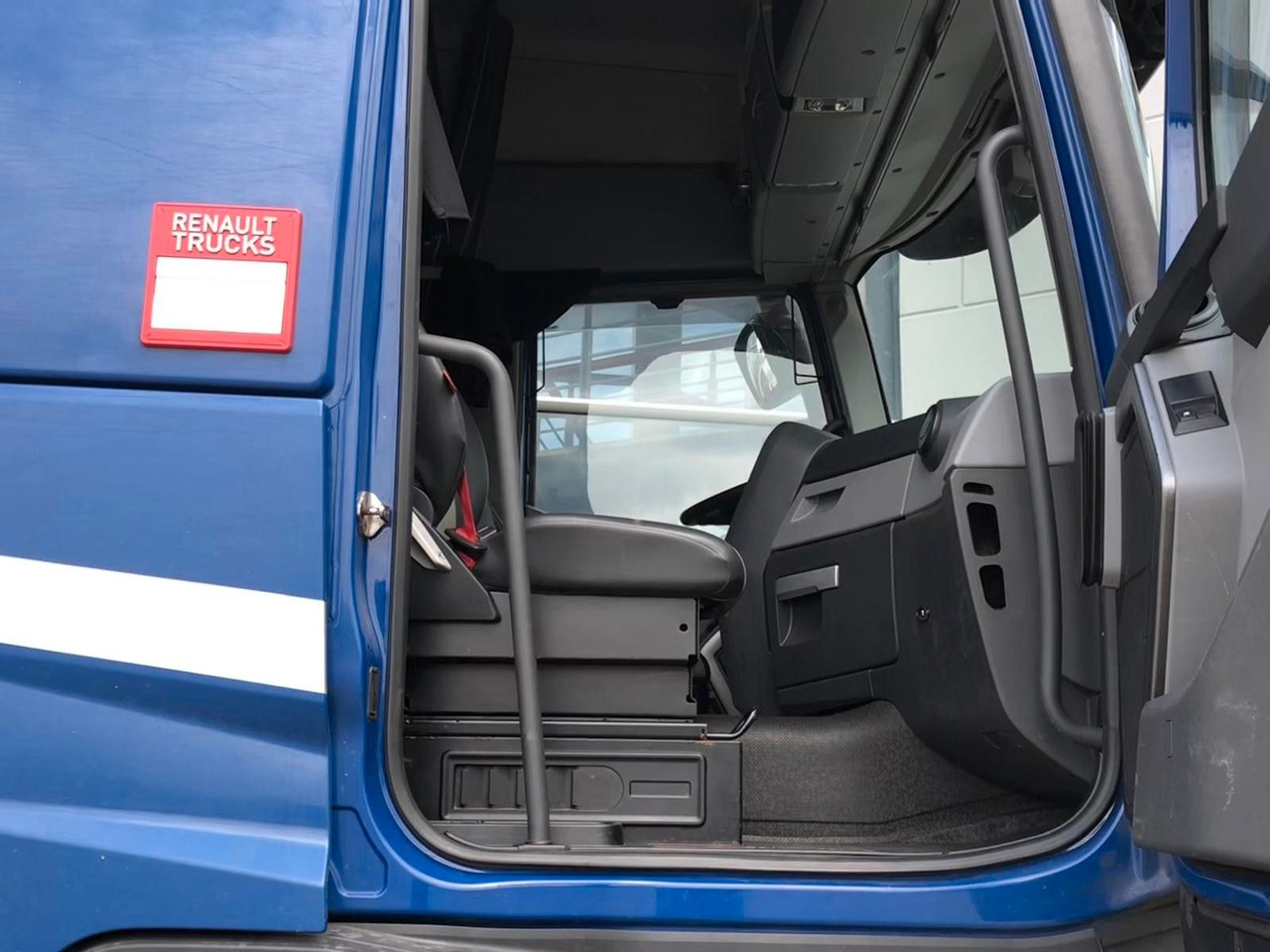 Renault C440 Retarder*Standklima*PTO*Aussenplaneten - Tractor unit: picture 5 Renault C440 Retarder*Standklima*PTO*Aussenplaneten - Tractor unit: picture 5