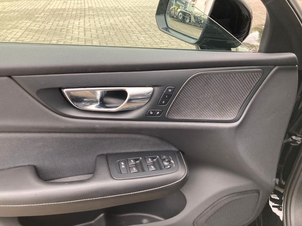 Volvo S60 T5 Lim. R-Design Volvo S60 T5 Lim. R-Design - Sedan: picture 5 Volvo S60 T5 Lim. R-Design Volvo S60 T5 Lim. R-Design - Sedan: picture 5