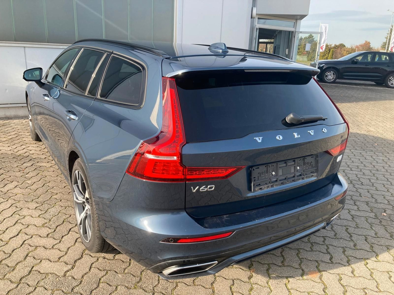Volvo V60 T8 R Design Recharge Plug-In Hybrid AWD - Estate car: picture 5 Volvo V60 T8 R Design Recharge Plug-In Hybrid AWD - Estate car: picture 5