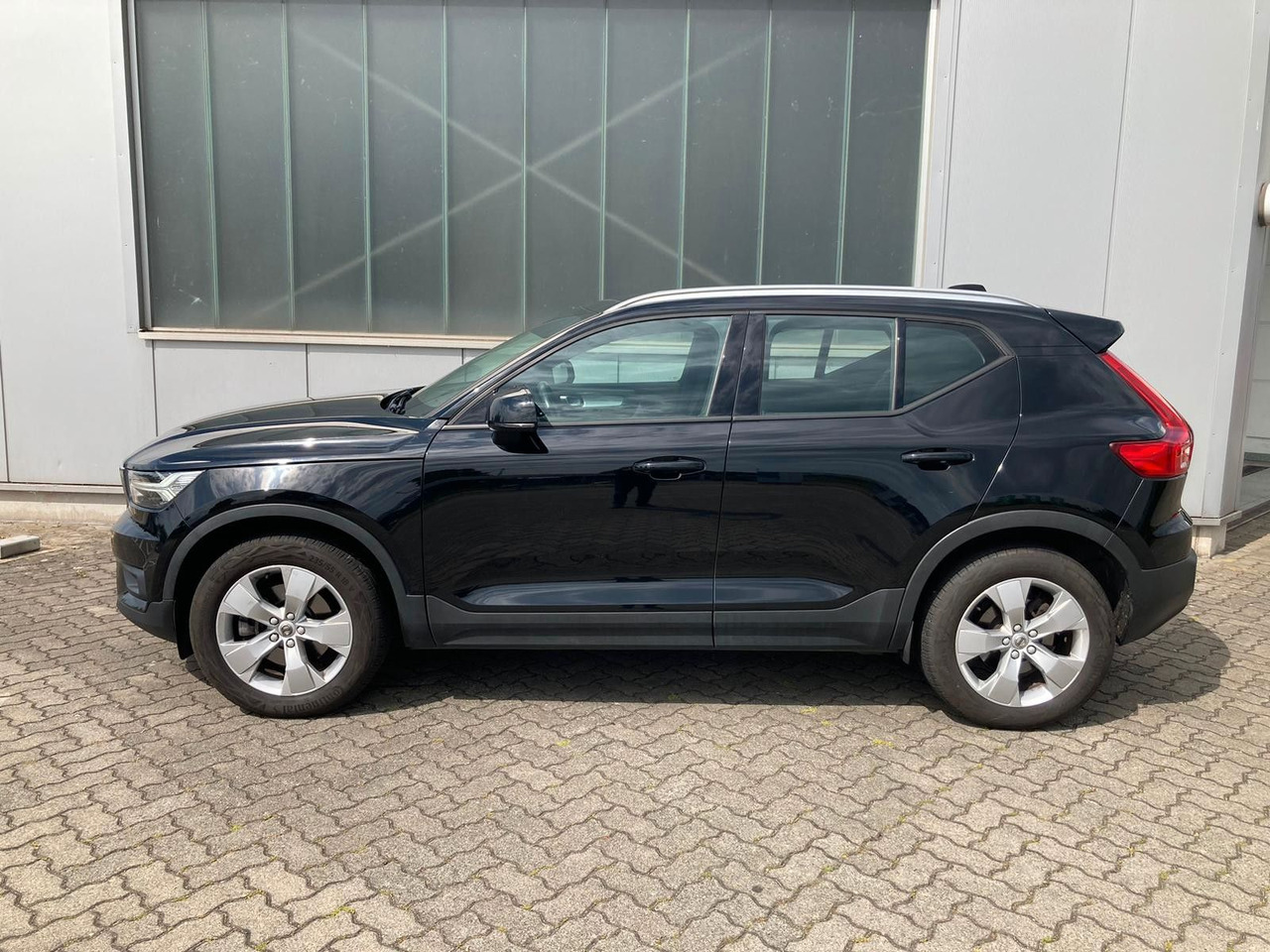 Volvo XC 40 D3 Momentum Pro AWD - SUV: picture 3 Volvo XC 40 D3 Momentum Pro AWD - SUV: picture 3