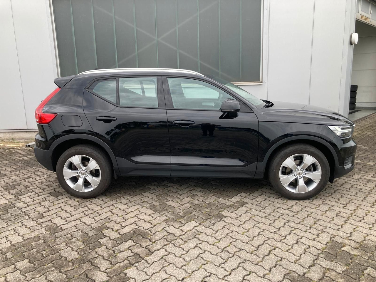 Volvo XC 40 T3 Momentum Pro 2WD - SUV: picture 2 Volvo XC 40 T3 Momentum Pro 2WD - SUV: picture 2
