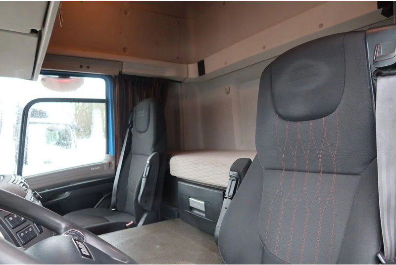 DAF CF 410 Bakwagen+Trailer met klep 2.000 kg. 6 Stuks in voorraad. Price 49.500,-- euro netto. - Box truck: picture 5 DAF CF 410 Bakwagen+Trailer met klep 2.000 kg. 6 Stuks in voorraad. Price 49.500,-- euro netto. - Box truck: picture 5