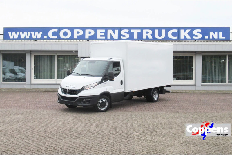 Iveco Daily 35C16 Bak+Klep Automaat Laadklep Airco Camera - Box van: picture 1 Iveco Daily 35C16 Bak+Klep Automaat Laadklep Airco Camera - Box van: picture 1
