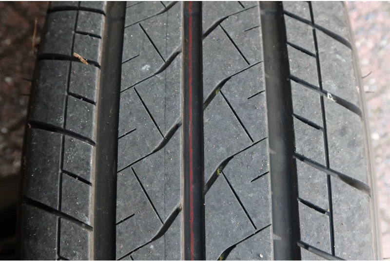 Box van Iveco Daily 35S16 Bakwagen + Laadklep 750kg: picture 15 Box van Iveco Daily 35S16 Bakwagen + Laadklep 750kg: picture 15