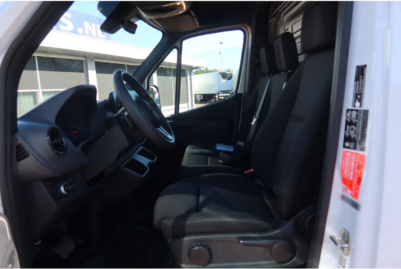 Mercedes-Benz 317CDI 317 CDI L2/H2 Automaat - Refrigerated van: picture 5 Mercedes-Benz 317CDI 317 CDI L2/H2 Automaat - Refrigerated van: picture 5