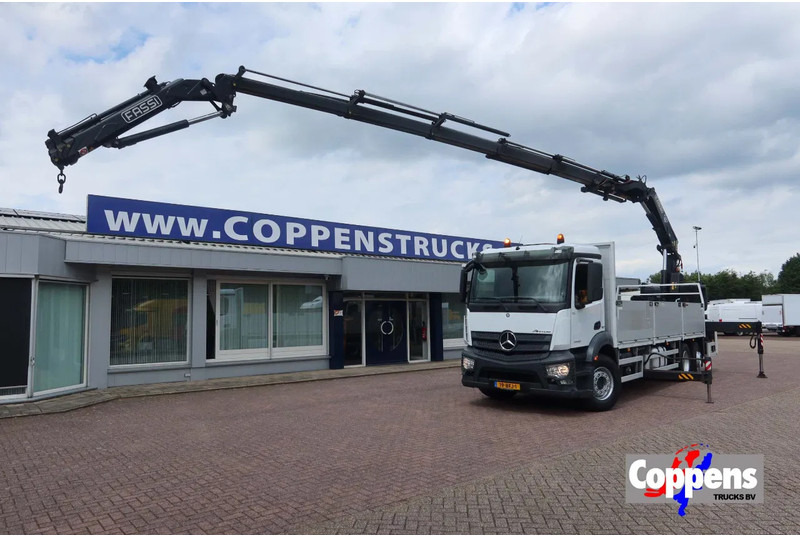 Mercedes-Benz Antos 2830 6x2 Kraanwagen Fassi F 295 + FLY-JIB 3x Radiografisch - Dropside/ Flatbed truck: picture 1 Mercedes-Benz Antos 2830 6x2 Kraanwagen Fassi F 295 + FLY-JIB 3x Radiografisch - Dropside/ Flatbed truck: picture 1