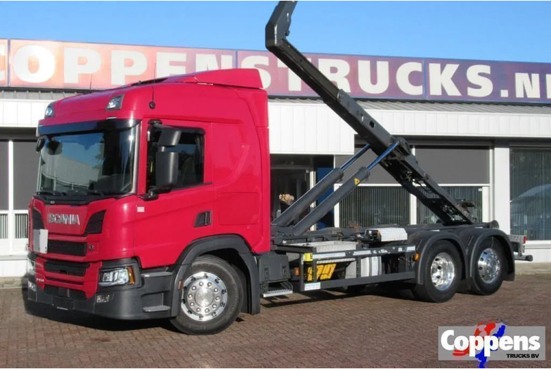 Scania P450 6x2 Euro 6 - Hook lift truck: picture 1 Scania P450 6x2 Euro 6 - Hook lift truck: picture 1