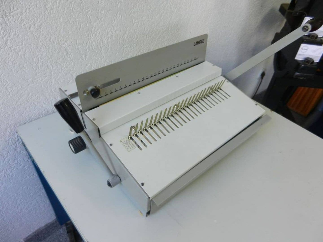 Lamirel - - Binding machine: picture 2 Lamirel - - Binding machine: picture 2