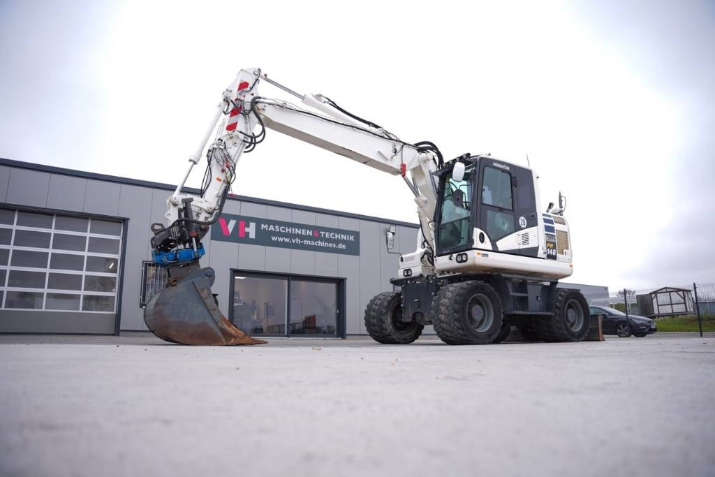 Komatsu PW 148-11 - Wheel excavator: picture 2 Komatsu PW 148-11 - Wheel excavator: picture 2