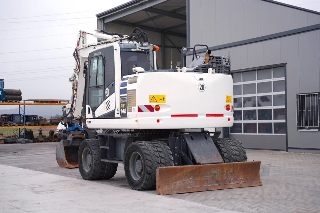 Komatsu PW 148-11 - Wheel excavator: picture 3 Komatsu PW 148-11 - Wheel excavator: picture 3