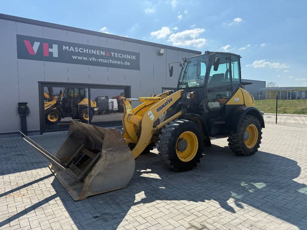 Komatsu WA 100 M-5 - Wheel loader: picture 2 Komatsu WA 100 M-5 - Wheel loader: picture 2