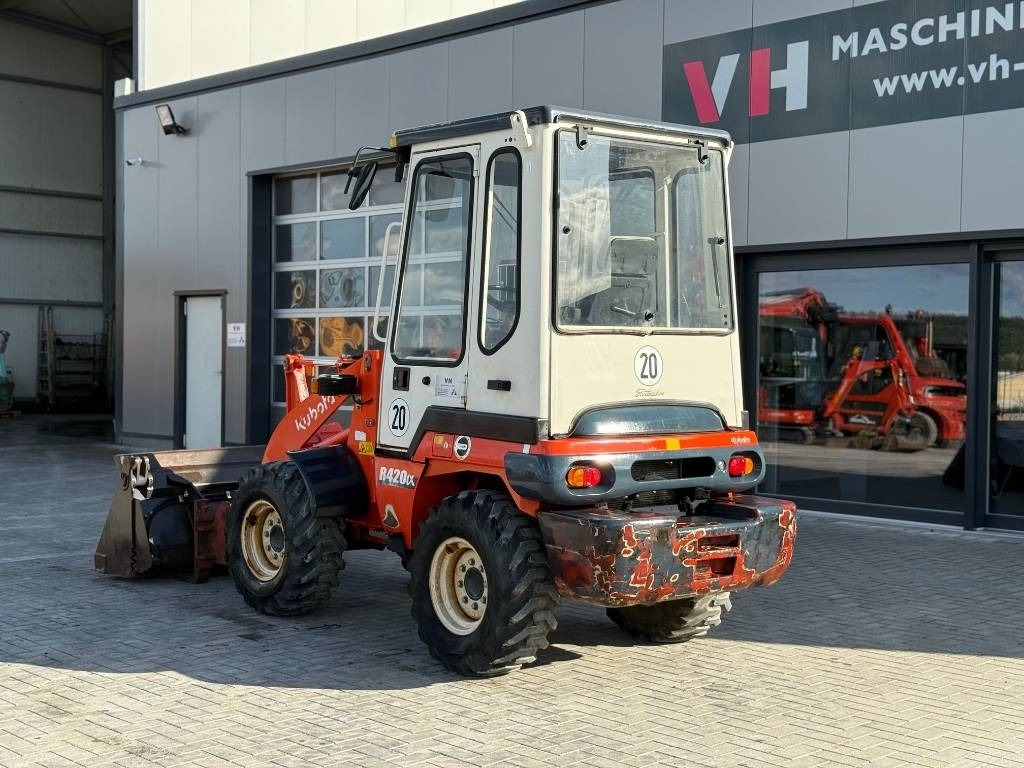 Kubota R 420 - Wheel loader: picture 3 Kubota R 420 - Wheel loader: picture 3