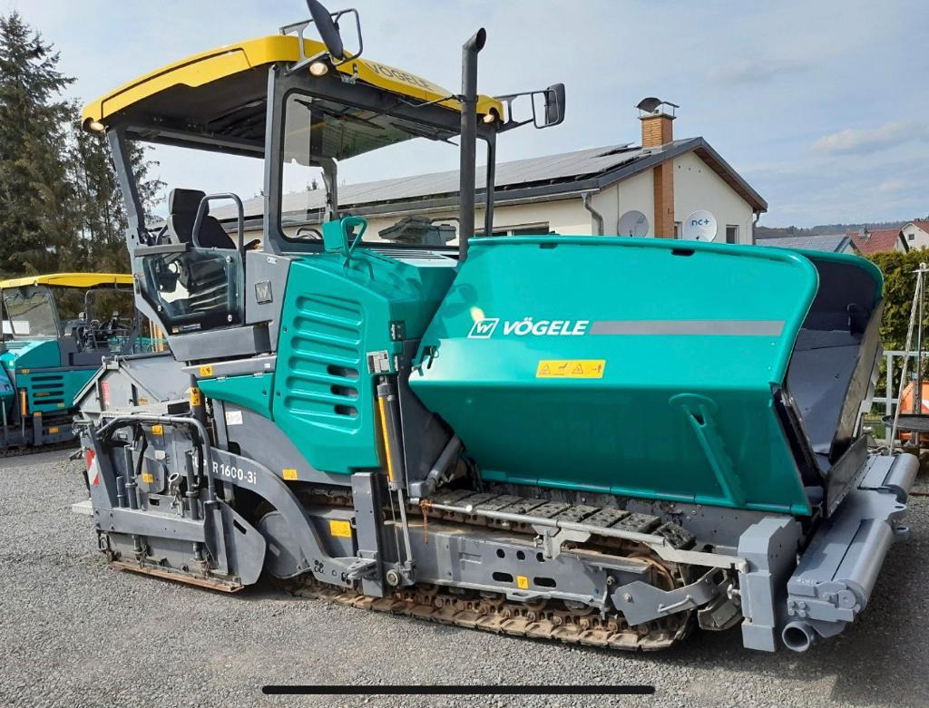 VOGELE SUPER 1600 - Asphalt paver: picture 1 VOGELE SUPER 1600 - Asphalt paver: picture 1