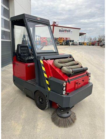 MP-HT Max 170E - Aufsitzkehrmaschine, Kehrmaschin - Attachment for Construction machinery: picture 5 MP-HT Max 170E - Aufsitzkehrmaschine, Kehrmaschin - Attachment for Construction machinery: picture 5