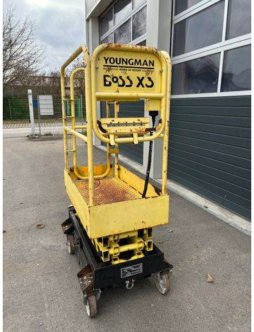Boss 4,55m Arbeitsbühne Personenlift, BJ 2012 - Scissor lift: picture 2 Boss 4,55m Arbeitsbühne Personenlift, BJ 2012 - Scissor lift: picture 2