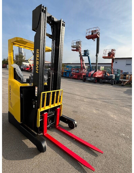 Hyster R 1.2 E Schubmaststapler, 1200kg - Reach truck: picture 5 Hyster R 1.2 E Schubmaststapler, 1200kg - Reach truck: picture 5
