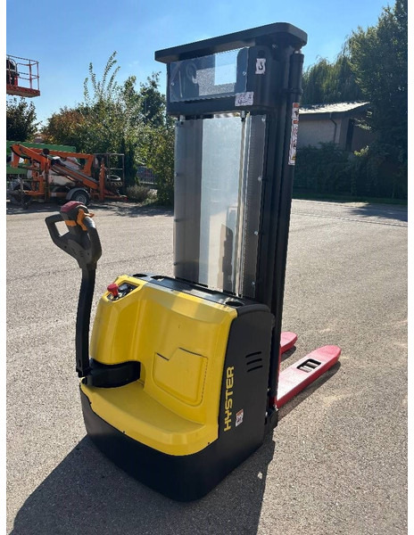 Hyster S1.5UT Hochhubwagen 4500mm - Stacker: picture 3 Hyster S1.5UT Hochhubwagen 4500mm - Stacker: picture 3