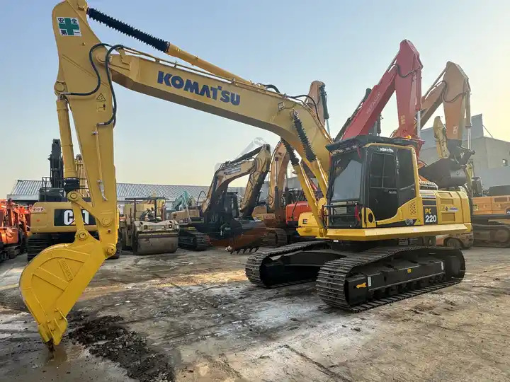 2020 Year Komastu Crawler Excavator Pc220-8 Pc220lc-8 In Excellent Condition,22ton Used Komatsu Excavator For Sale In Shanghai - Crawler excavator: picture 3 2020 Year Komastu Crawler Excavator Pc220-8 Pc220lc-8 In Excellent Condition,22ton Used Komatsu Excavator For Sale In Shanghai - Crawler excavator: picture 3