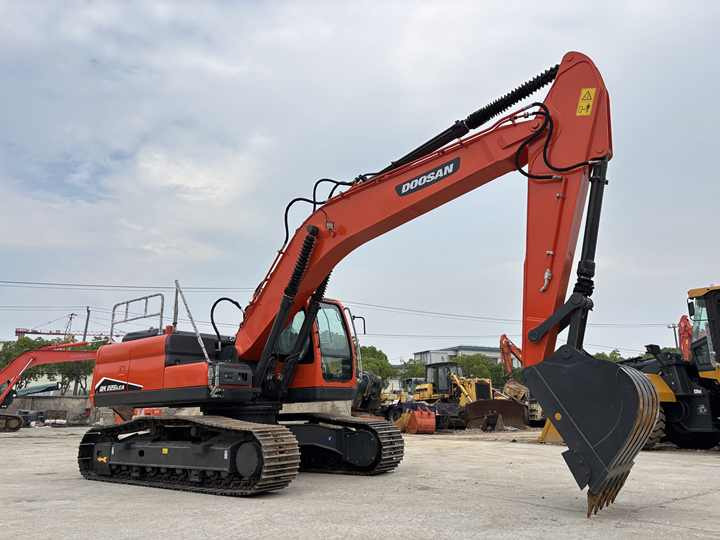 22 Tons Excavator Original Doosan Dx225LCA Crawler Digger Secondhand Used Good Condition Doosan Hydraulic Excavator on Sale - Crawler excavator: picture 2 22 Tons Excavator Original Doosan Dx225LCA Crawler Digger Secondhand Used Good Condition Doosan Hydraulic Excavator on Sale - Crawler excavator: picture 2