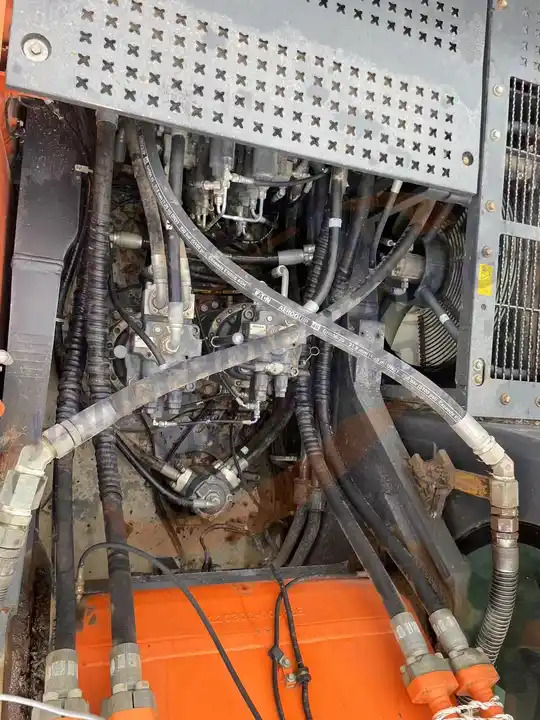 52 ton large mining used doosan dx520lc excavator 520 hydraulic crawler escavadeira dx520 - Excavator: picture 3 52 ton large mining used doosan dx520lc excavator 520 hydraulic crawler escavadeira dx520 - Excavator: picture 3