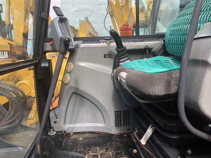 Awesome Performance Korea Imported Small Scale Used Doosan Dx60 Excavator in Shanghai good price - Crawler excavator: picture 4 Awesome Performance Korea Imported Small Scale Used Doosan Dx60 Excavator in Shanghai good price - Crawler excavator: picture 4