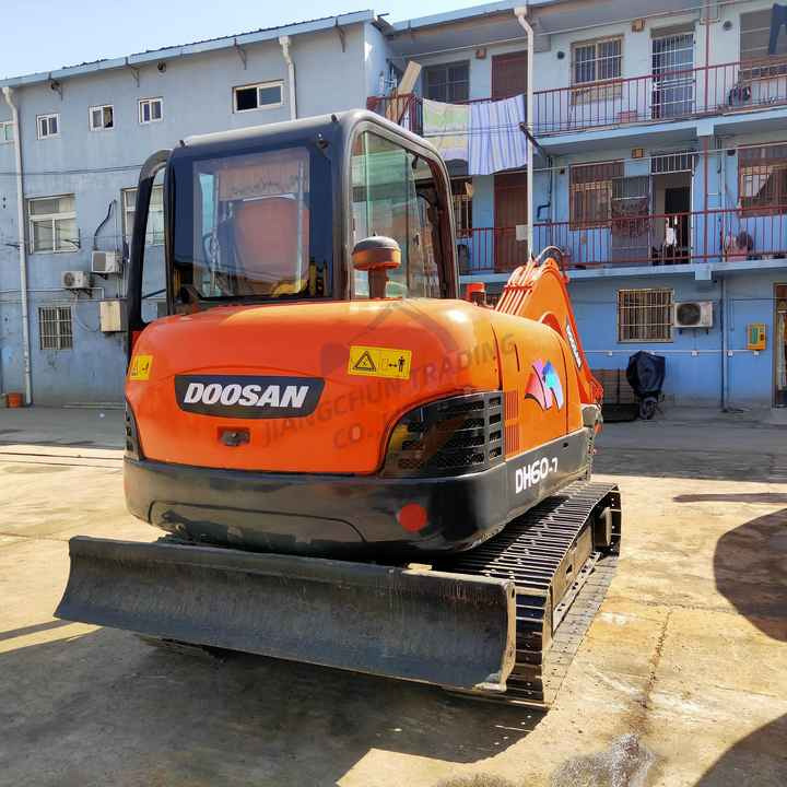 Awesome Performance Korea Imported Small Scale Used Doosan Dx60 Excavator in Shanghai good price - Crawler excavator: picture 5 Awesome Performance Korea Imported Small Scale Used Doosan Dx60 Excavator in Shanghai good price - Crawler excavator: picture 5